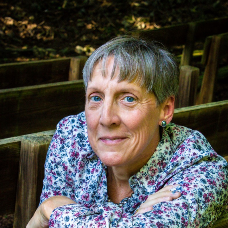 Josette_Russell_profile_picture_5160